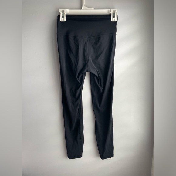 💖(2 for $15)💖 V-cut High Waisted Leggings - Picture 4 of 8